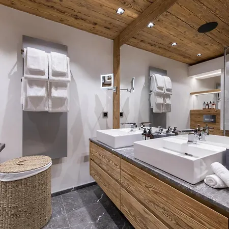 The Summit Of Tranquility: Chalet Sanctuary Apartament *